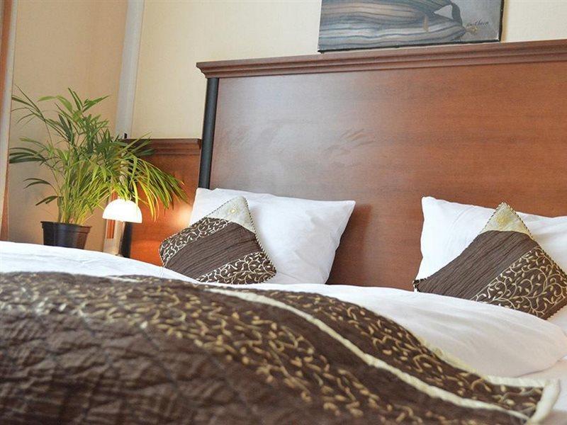 City Hotel West Frankfurt am Main Ngoại thất bức ảnh