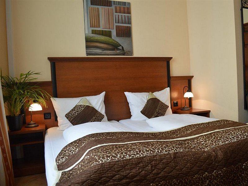 City Hotel West Frankfurt am Main Ngoại thất bức ảnh
