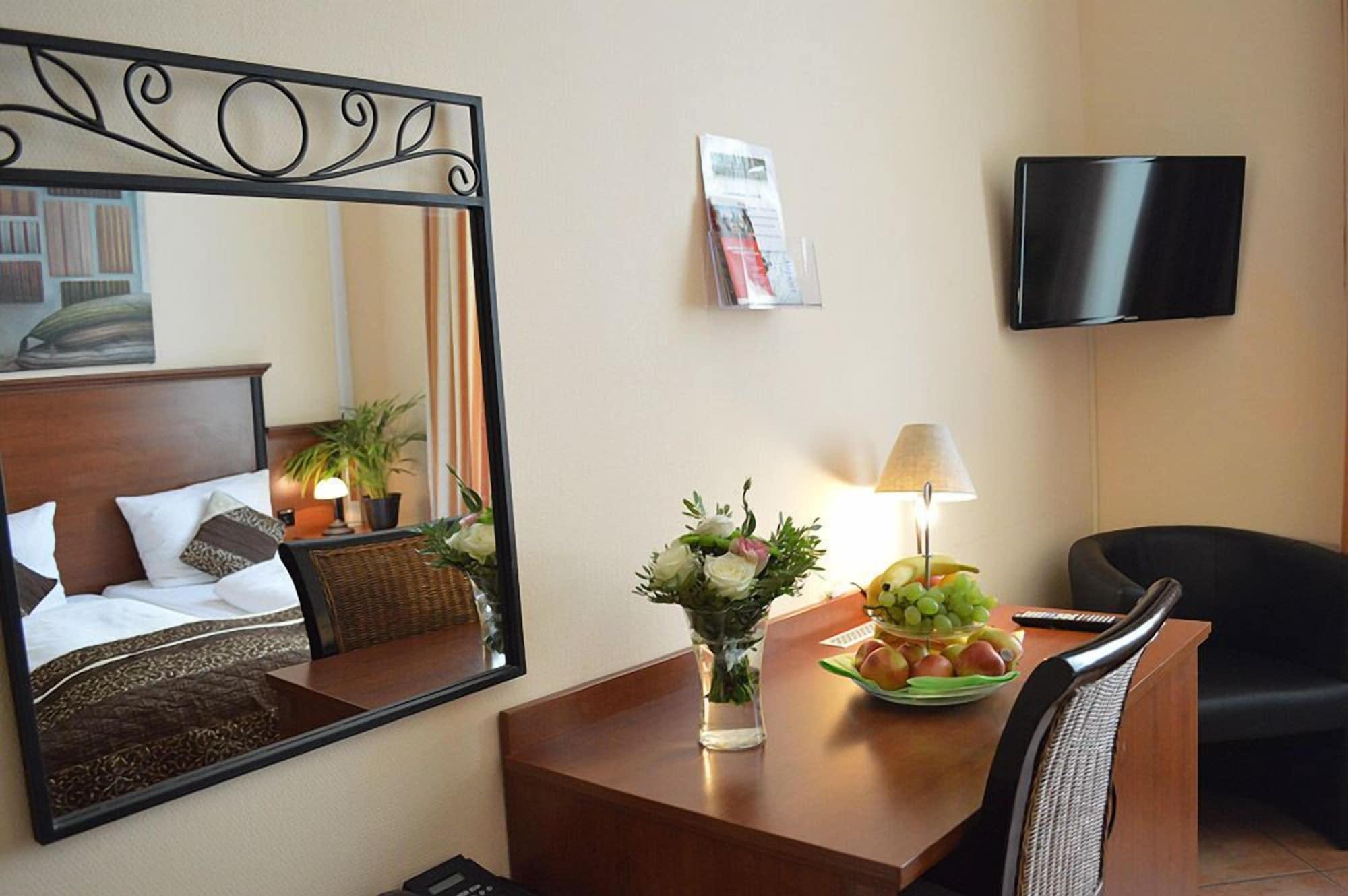 City Hotel West Frankfurt am Main Ngoại thất bức ảnh