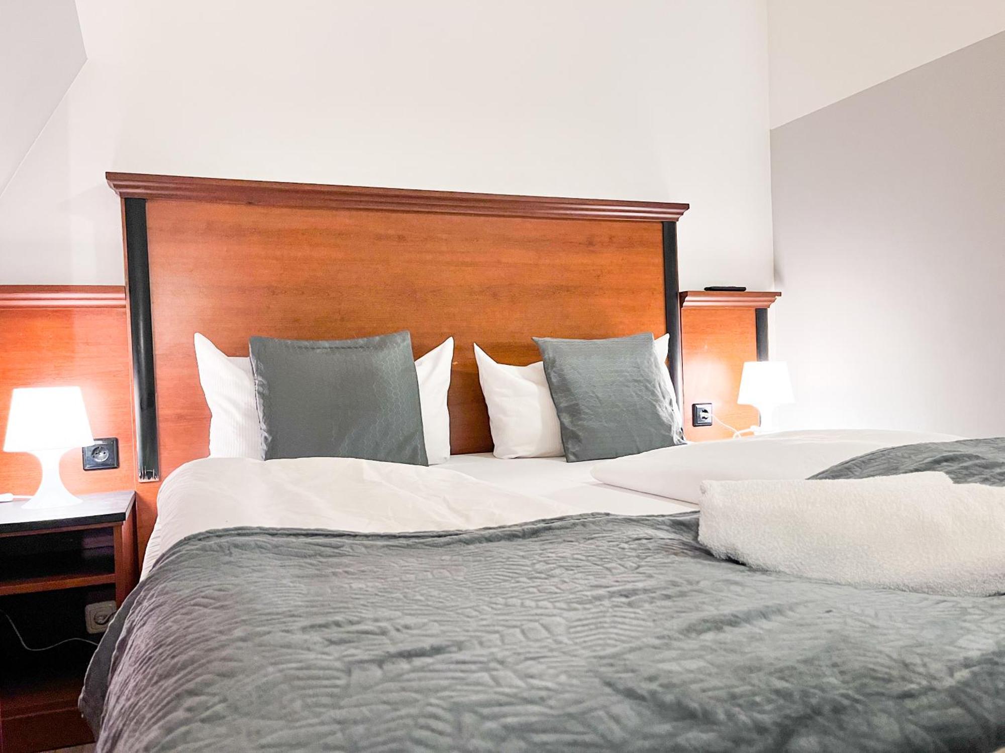 City Hotel West Frankfurt am Main Ngoại thất bức ảnh