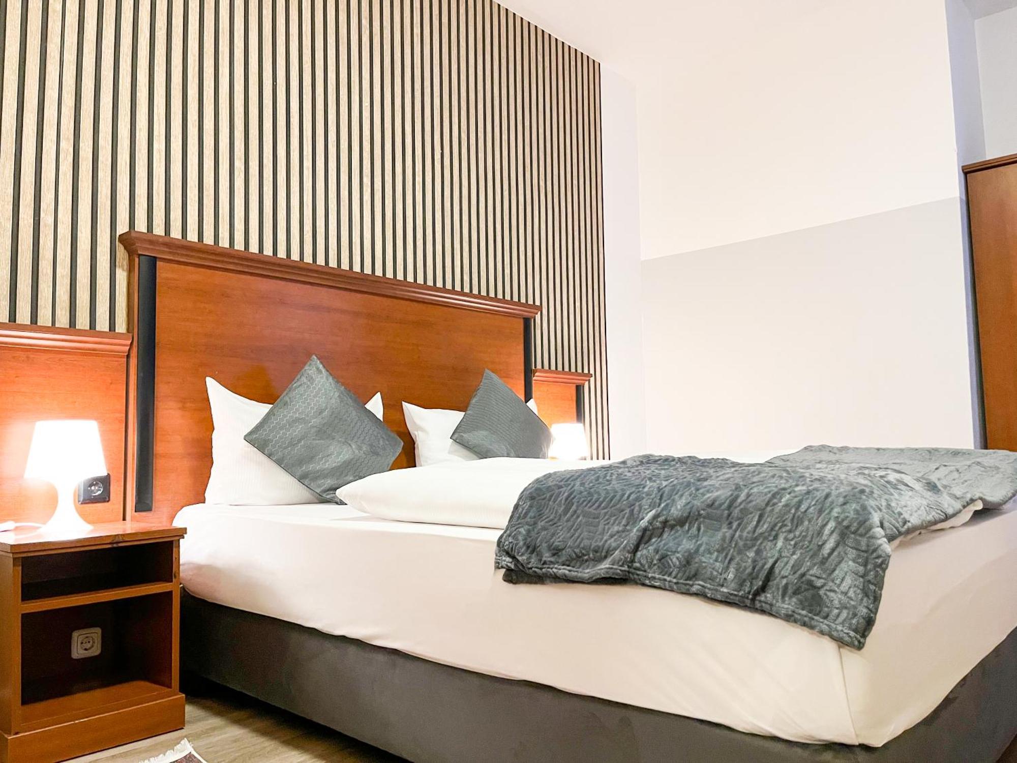 City Hotel West Frankfurt am Main Ngoại thất bức ảnh