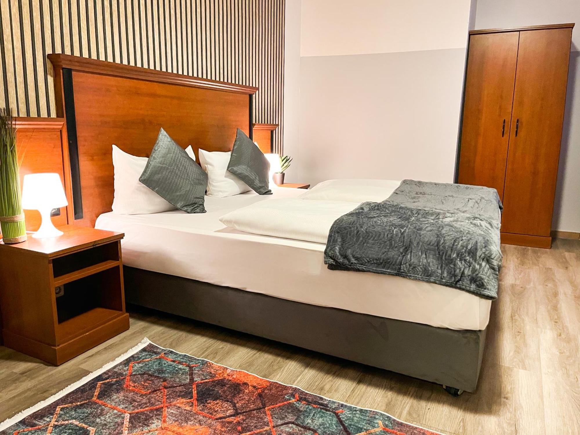 City Hotel West Frankfurt am Main Ngoại thất bức ảnh