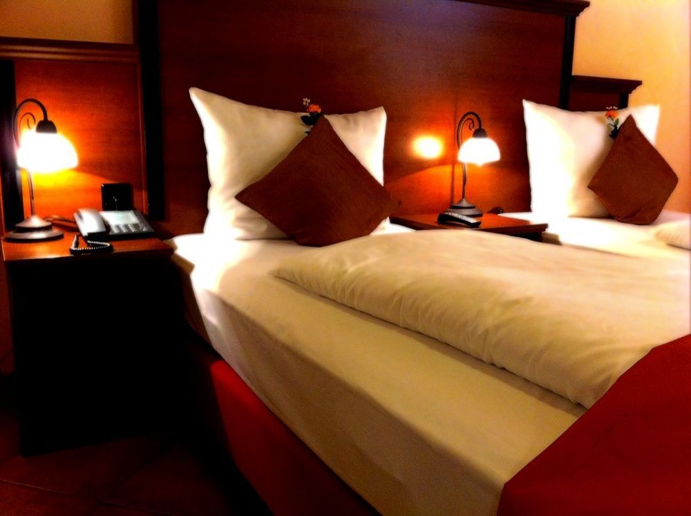 City Hotel West Frankfurt am Main Ngoại thất bức ảnh